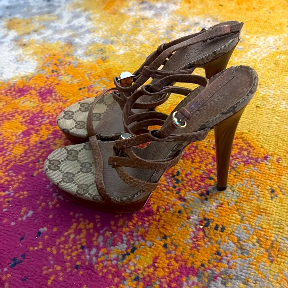 Gucci Women's Brown Strappy Heels - Picture 2 of 10